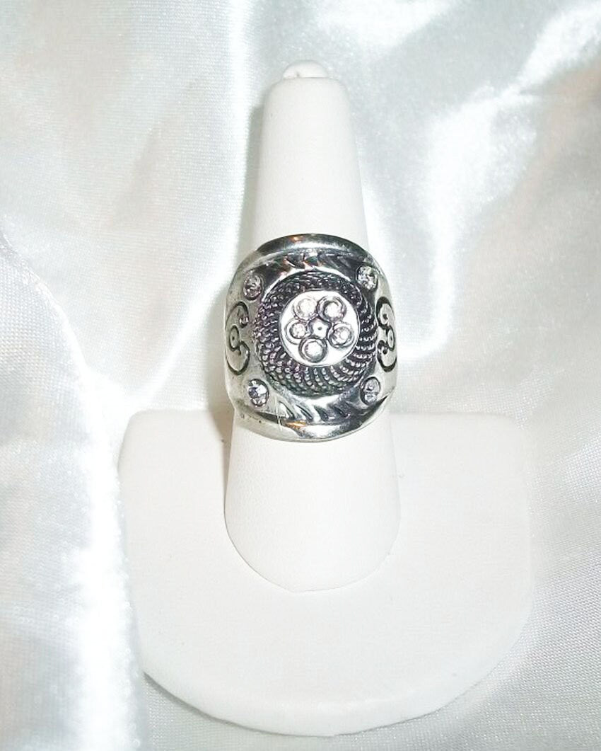 Mistress of Magick - Baba Yaga– Wheel Of the Year Silver CZ Ring 8 or Direct Bind